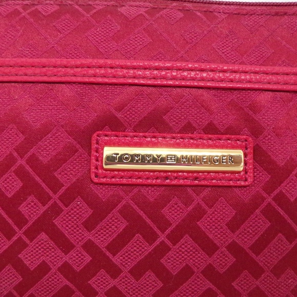Tommy Hilfiger Red Womens Wristlet Wallet Small Casual Logo Bag WA1539 - Picture 3 of 6